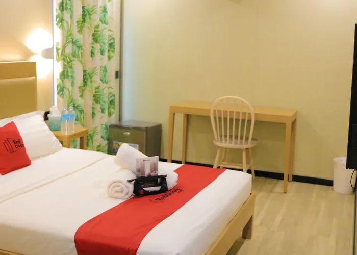 Reddoorz At Moriyama As Fortuna Hotel 3*