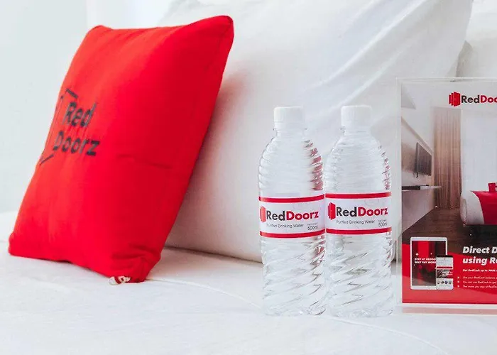 Reddoorz At Moriyama As Fortuna Hotel 3*
