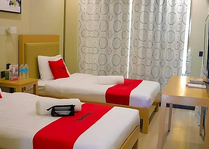 Reddoorz At Moriyama As Fortuna Hotel 3*